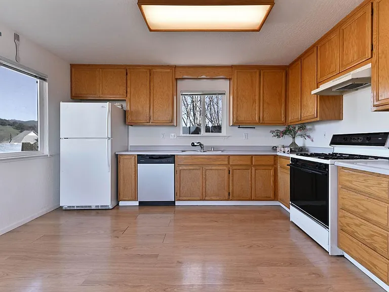 49 Gatewood Ave — Photo 4