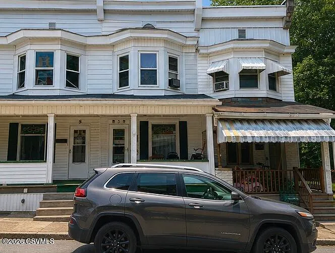 3 Eagle Ave