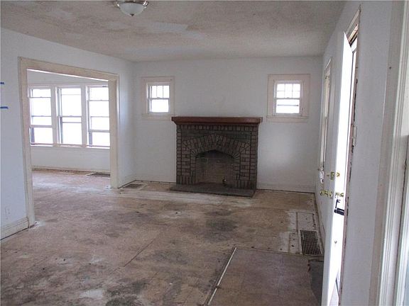 3rd image of 400 Wheeling Ave