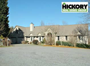 1404 Windemere Ln, Hickory, NC 28602
