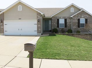 2421 Rosswood Ln, Arnold, MO 63010