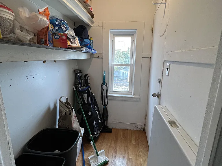 Somerville Ave — Photo 30
