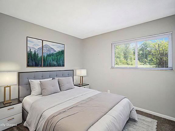 3rd image of 15 Montgomery Way #1-3