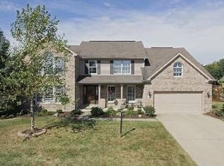 8348 Hampton Cir W, Indianapolis, IN