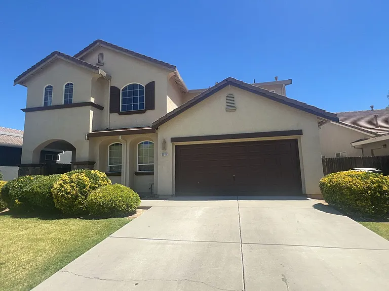 3548 Santa Maria Ave — Photo 2