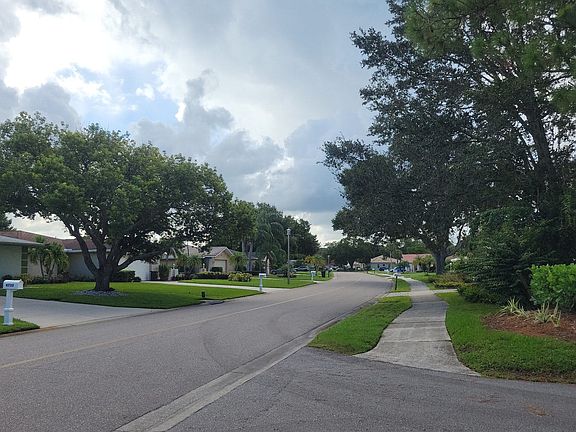 4th image of 4620 Ringwood Mdw