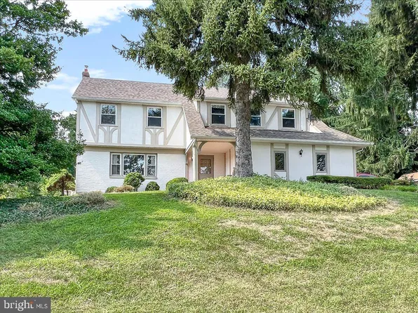 1517 Richard Dr, West Chester, PA 19380