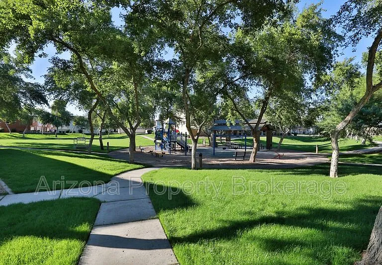 3879 E Santa Fe Ln — Photo 34