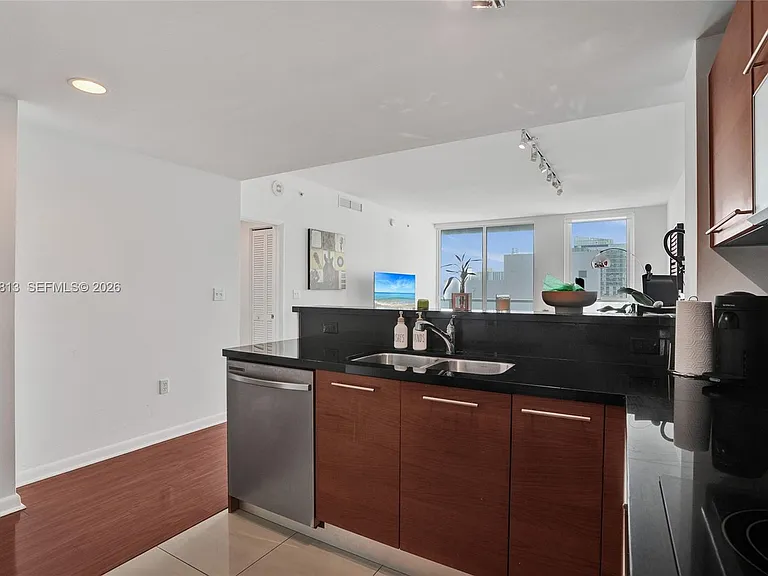 253 NE 2nd St #3304 — Photo 19