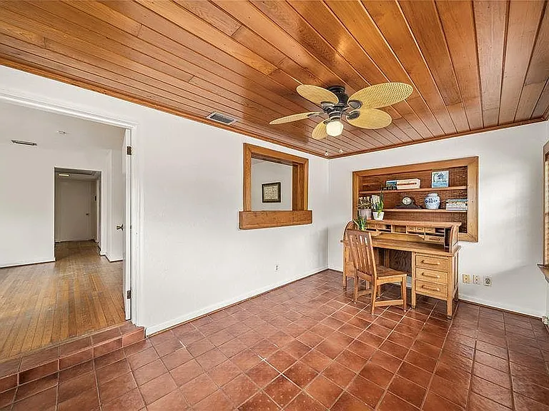 1416 N Forest Ave — Photo 3