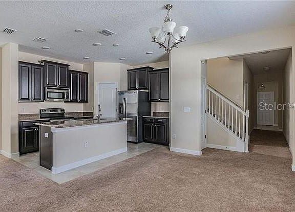 5th image of 13303 Penshurst Ln