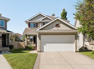 11 NE Somerglen Ct SW, Calgary, AB T2Y 3V5
