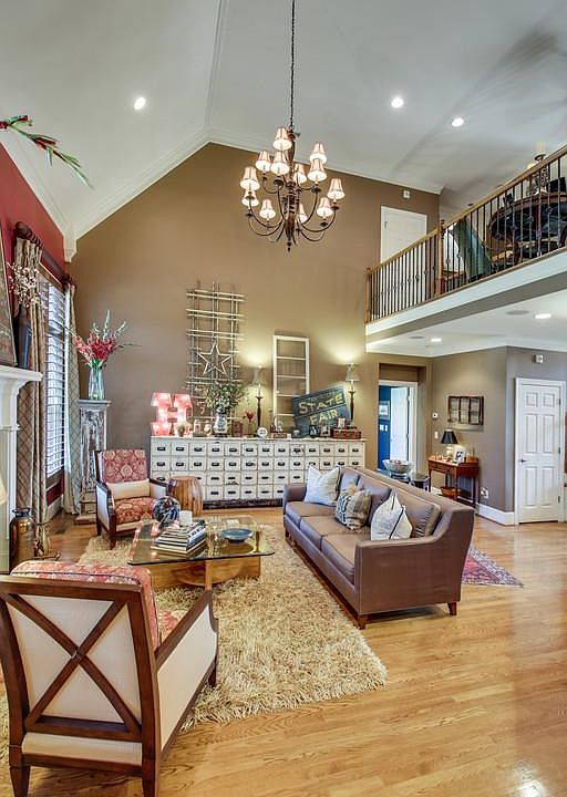 1st image of 2136 Summer Hill Cir