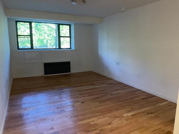4th image of 671 Bronx River Road #LG