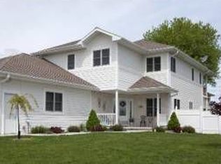 1488 Belle Plane Cir, Green Bay, WI 54313