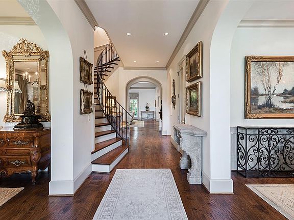 3rd image of 3708 McFarlin Blvd