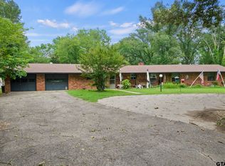 201 County Road 2810, Mount Pleasant, TX 75455