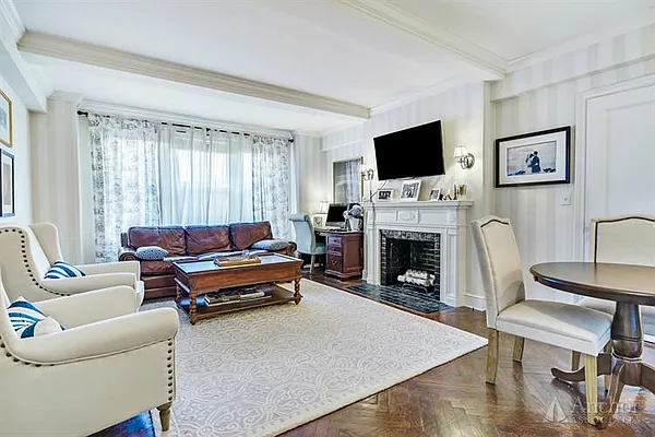 Sold by Anchor Associates | media 13