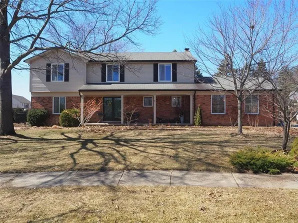 5837 Folkstone Dr, Troy, MI 48085