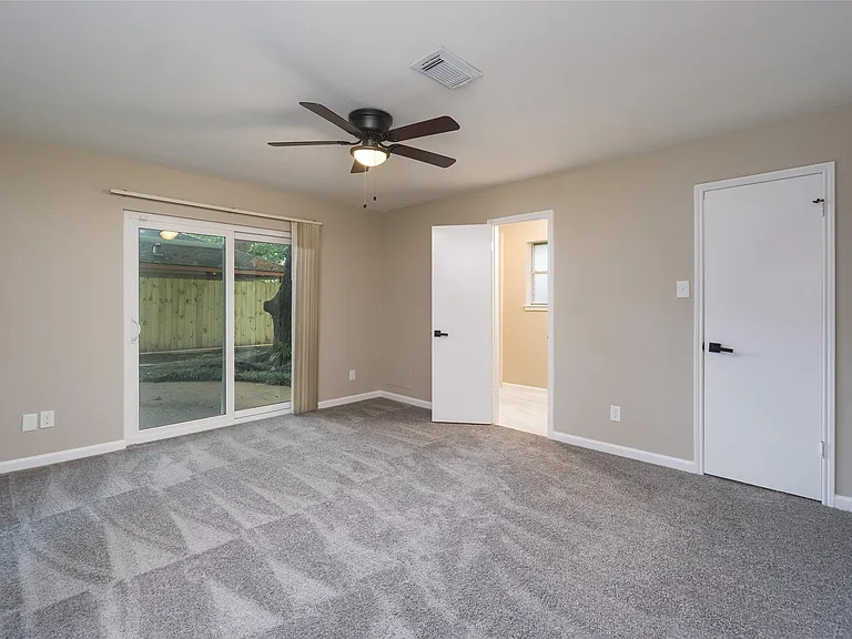 16450 Parksley Dr — Photo 12