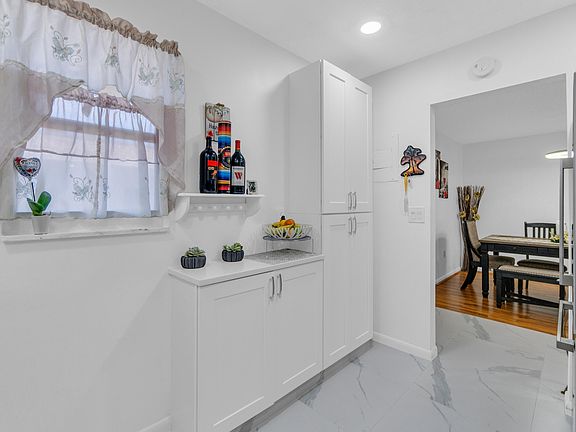 2nd image of 504 Davis Road #86