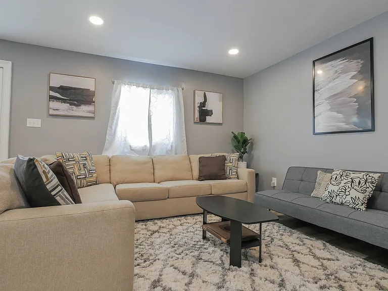 1901 Emerson Ave — Photo 1