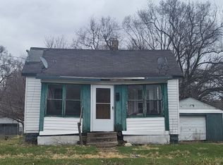 651 N 7th Ave, Canton, IL 61520