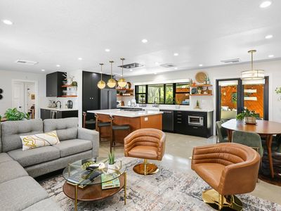 2110 President Pl, Costa Mesa, CA, 92627