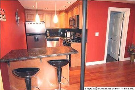 4th image of 83 Dogwood Dr