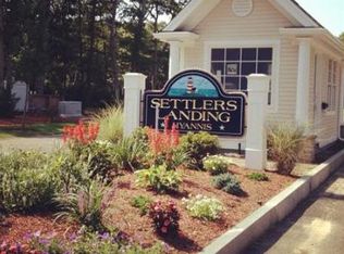 111 Settlers Ln, Barnstable, MA 02601
