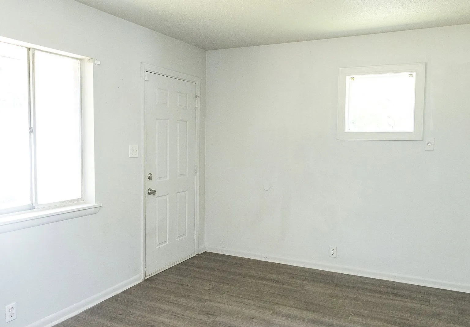 3 bed, 1.5 bath, 1024 sqft, $1,295 — Photo 3