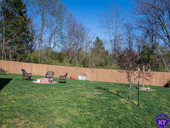 4th image of 105 Clair Ct