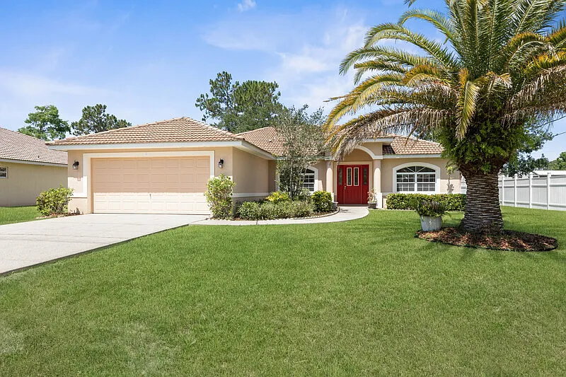 3 bed, 2.0 bath, 2492 sqft, $2,000 — Photo 2
