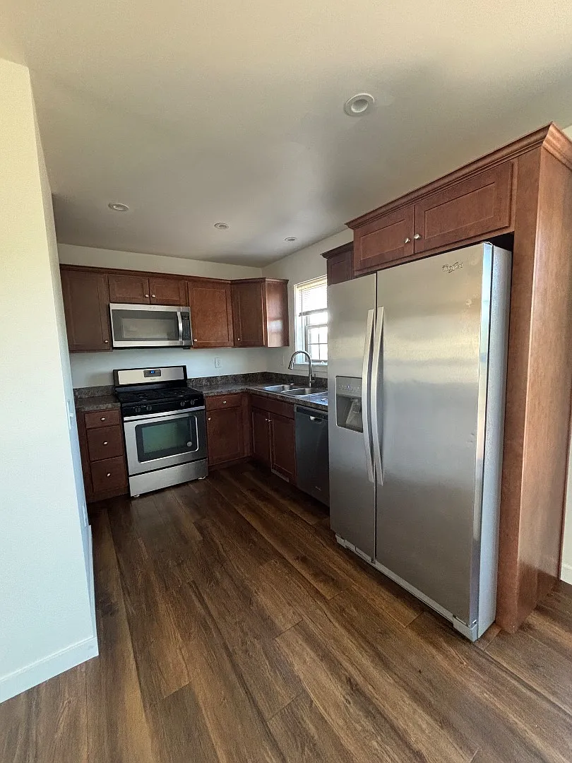 200 E South Ave - 214 Apartment — Photo 2
