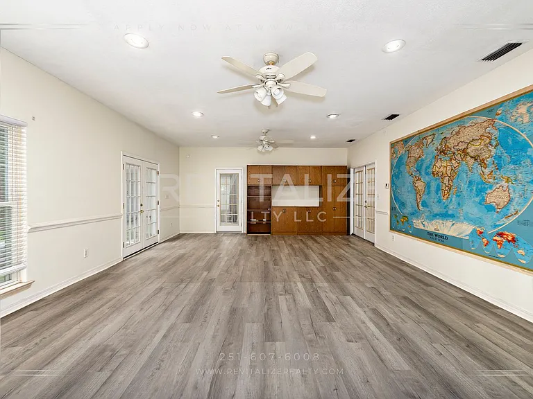 105 Ventura Cir — Photo 43
