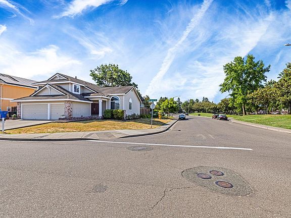 3rd image of 1351 Rosana Way