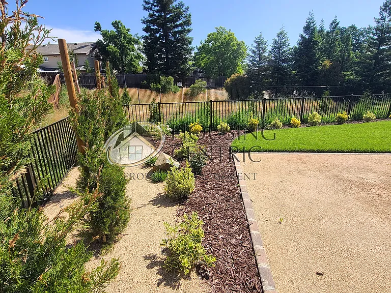 637 Lincoln Ct — Photo 64