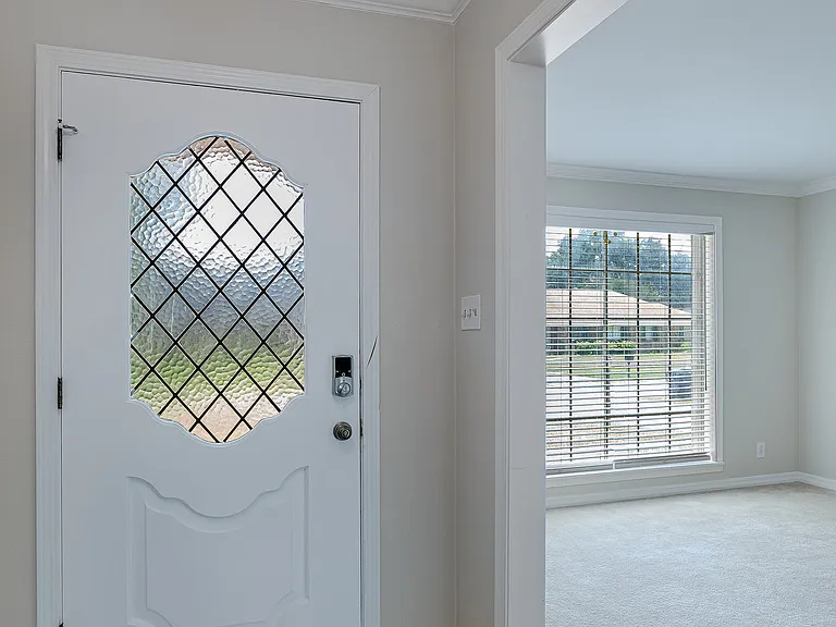 1554 Westbury Dr — Photo 7