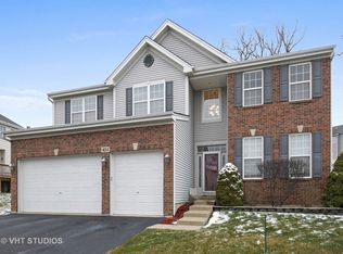 451 Windham Trl, Carpentersville, IL 60110