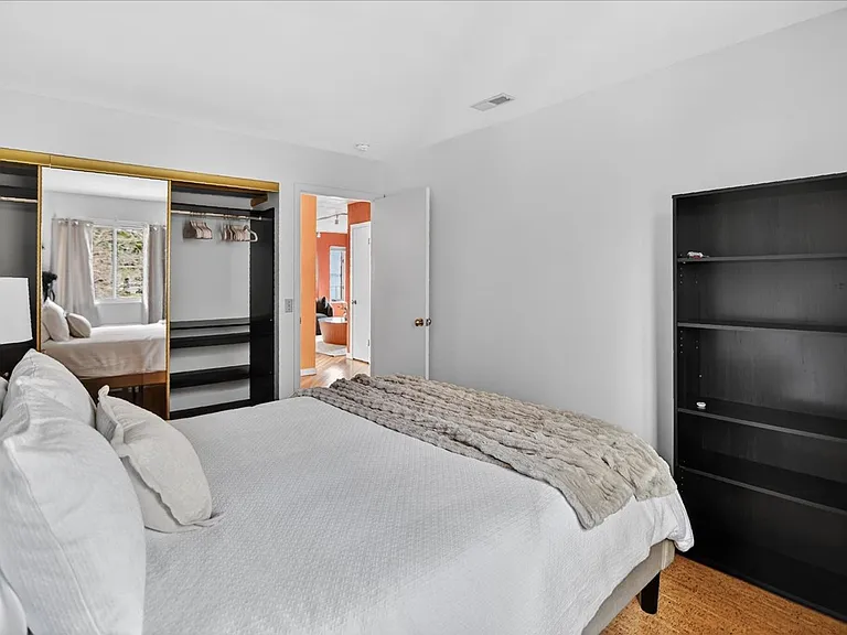 713 S Few St #2W — Photo 35