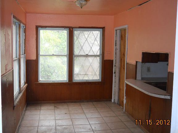 2nd image of 286 Eastgate Dr