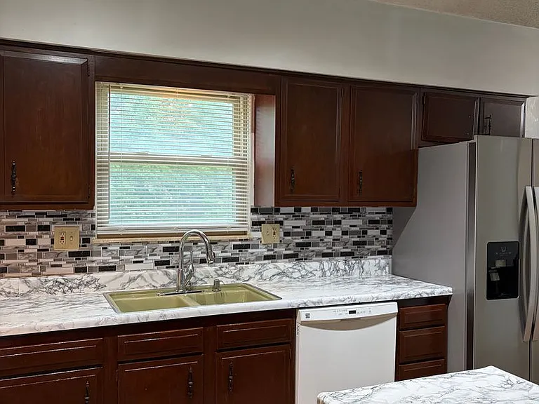 8923 N Walnut St — Photo 9
