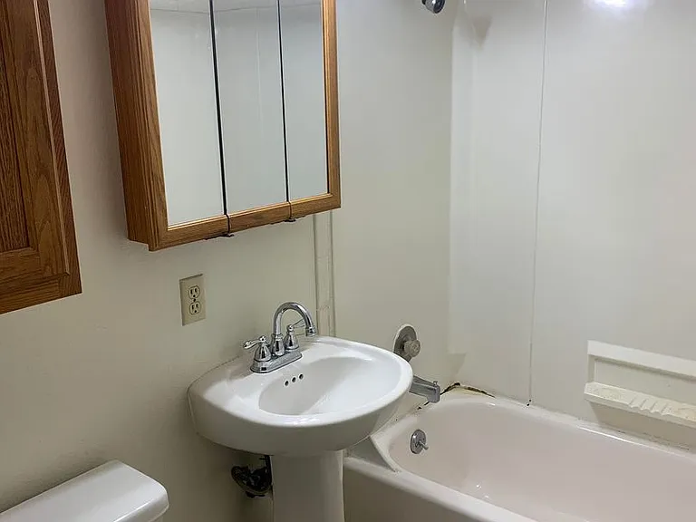 Park Place West Apartments — Photo 6