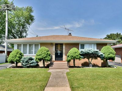 7512 N Waukegan Rd, Niles, IL, 60714