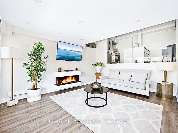 3rd image of 269 Milestone Cres