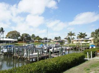 2325 Goya Dr, Nokomis, FL 34275
