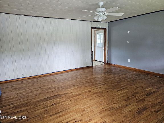 3rd image of 306 Wilson Hurst St