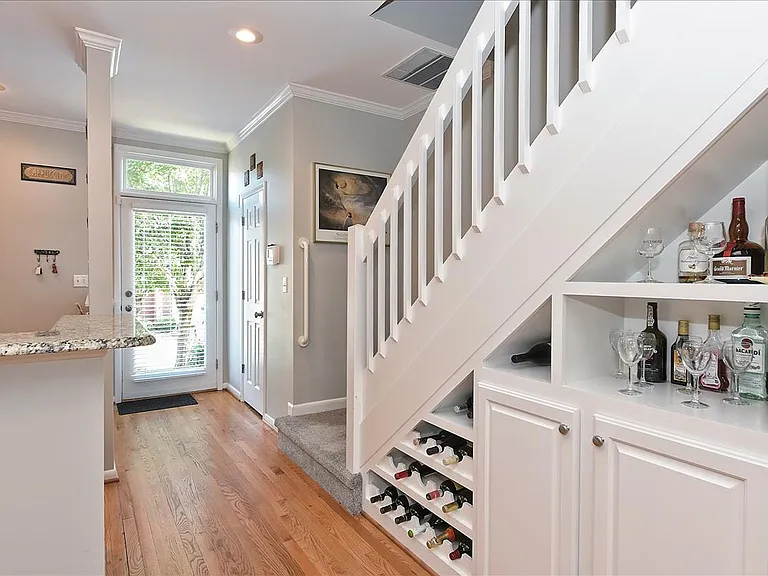 2723 Dilworth Heights Ln — Photo 8
