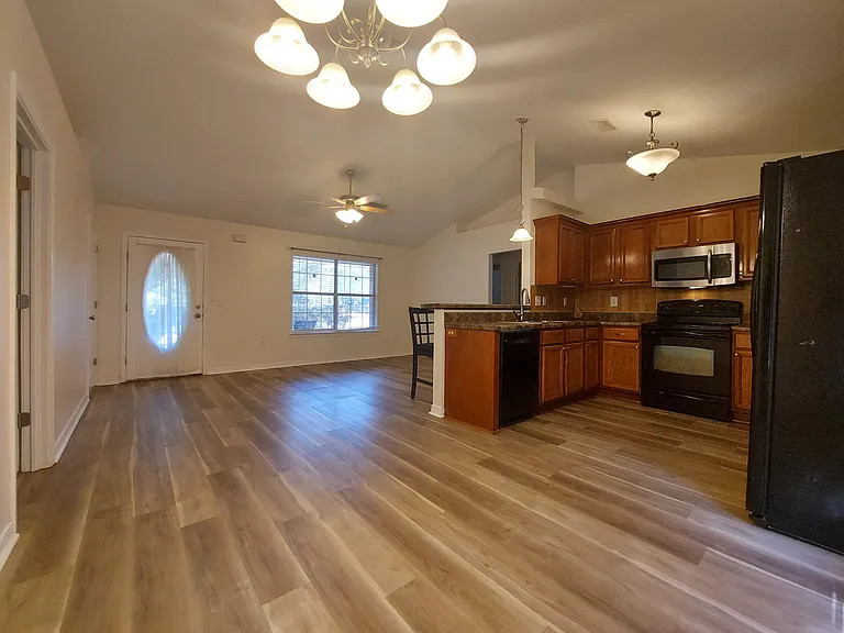 6636 Hetzel Dr — Photo 6
