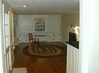 7 Standpipe Hill Rd, Falmouth, MA 02543